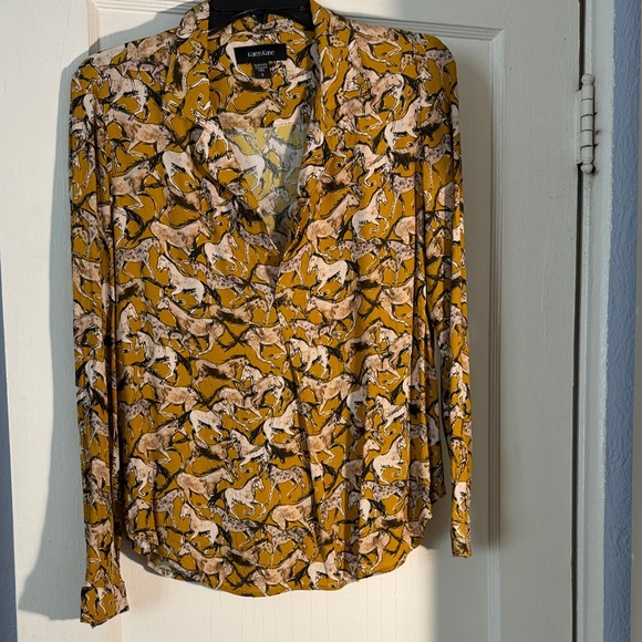 Karen Kane Women's Mustard and Black Horse Patterned blouse.  Small - Picture 1 of 3